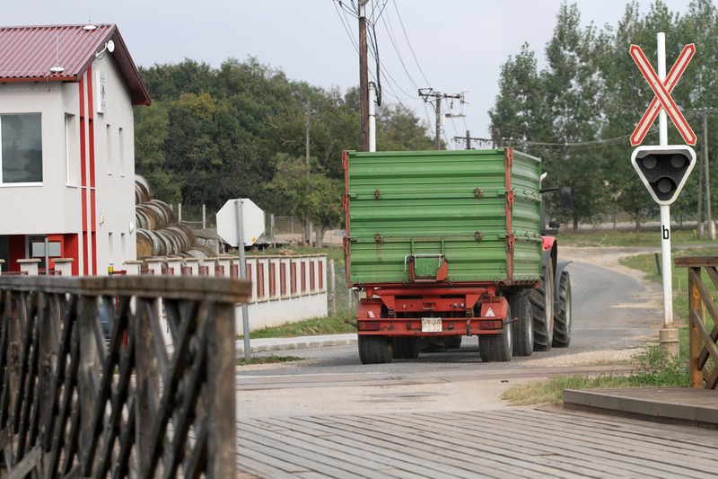 Illustration for article titled Revisiting the Small Village That Was Completely Devastated By Toxic Red Sludge